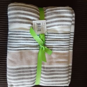 Vera Bradley Soft Woven Throw